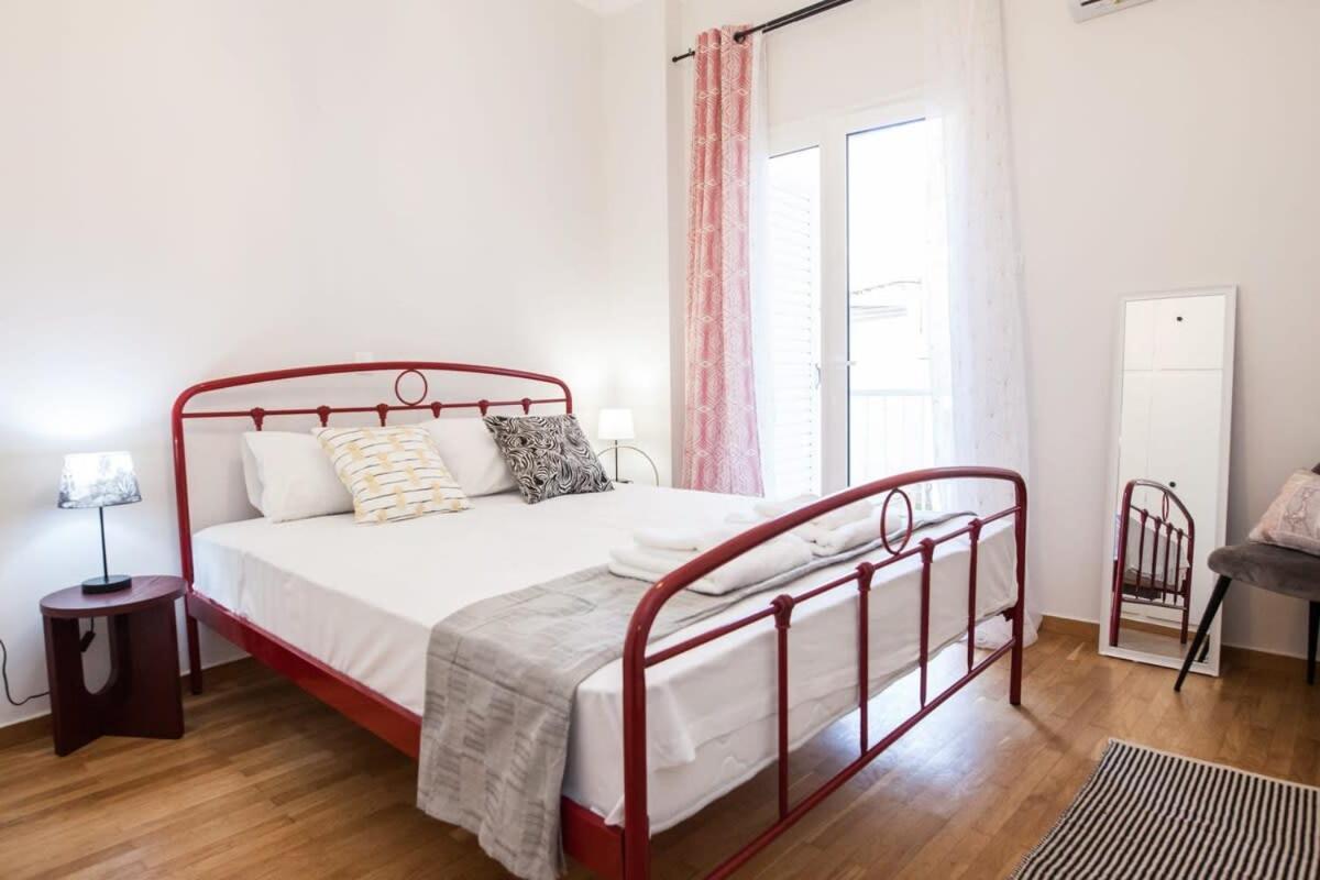 Contemporary Stylish Apartment Located Near Metaxourgeio Area Athena Bagian luar foto