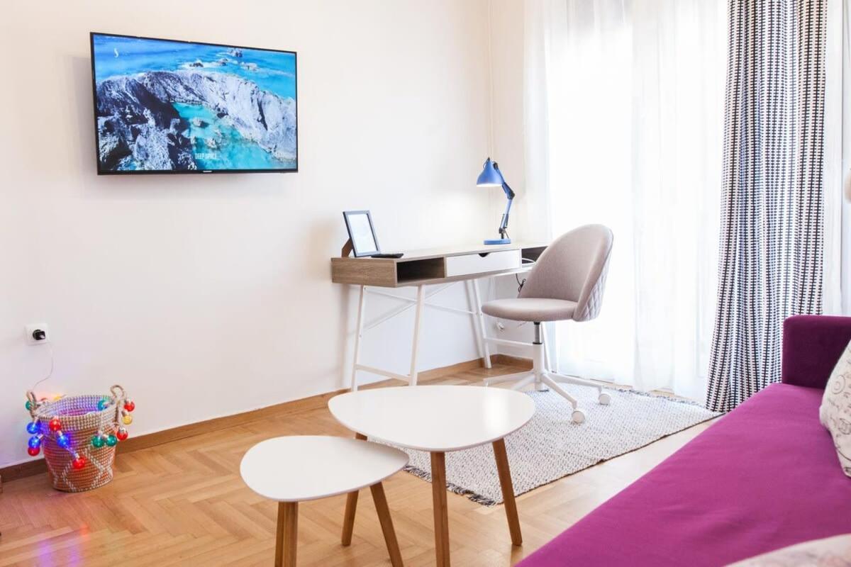 Contemporary Stylish Apartment Located Near Metaxourgeio Area Athena Bagian luar foto