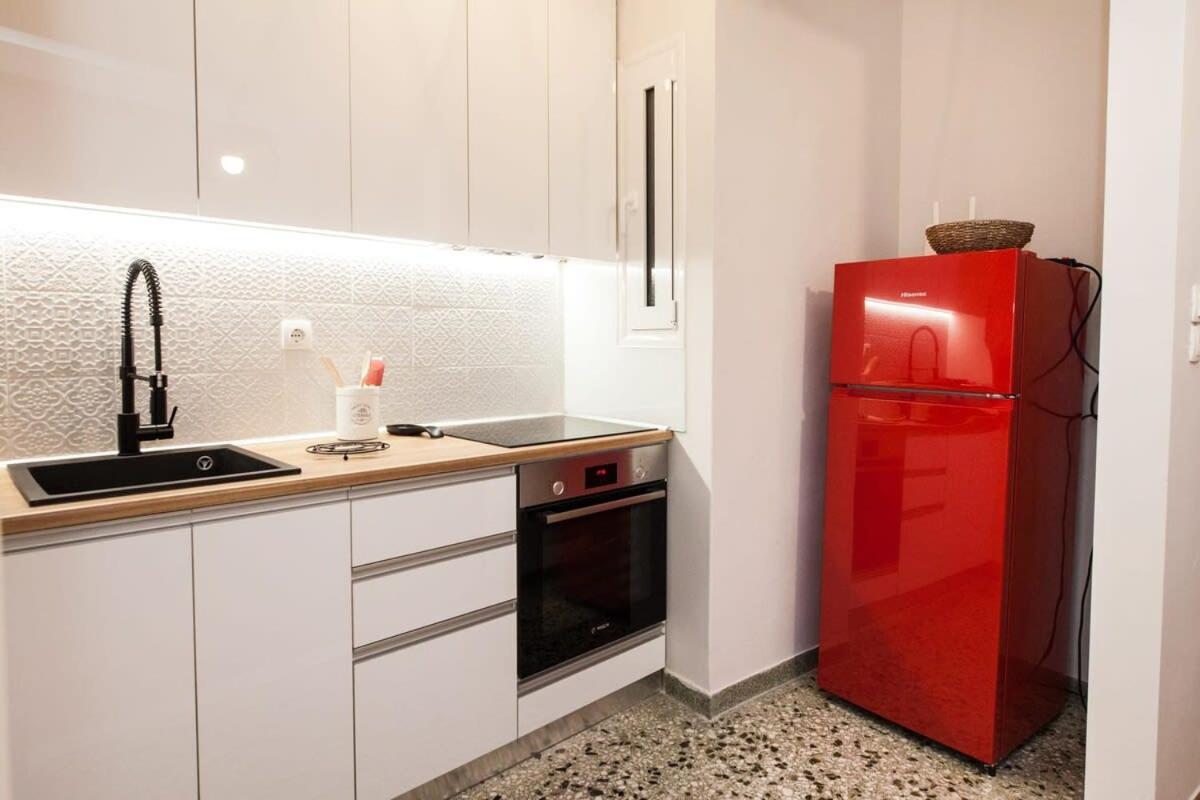 Contemporary Stylish Apartment Located Near Metaxourgeio Area Athena Bagian luar foto